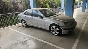 MERCEDES-BENZ CLASE C (BM 203) BERLINA foto 1