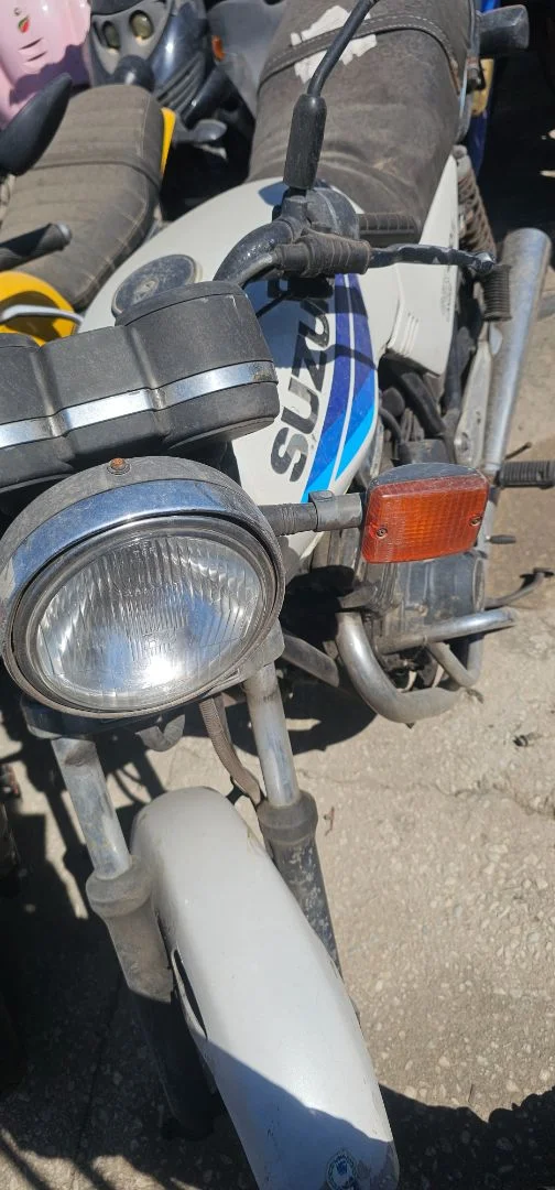 SUZUKI GSX 400 (1985-1989)