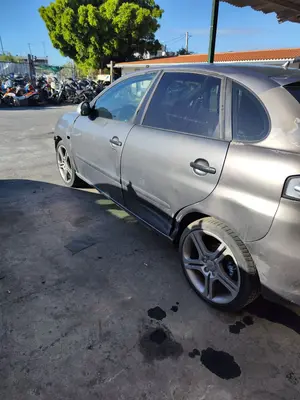 SEAT IBIZA (6L1) foto 3