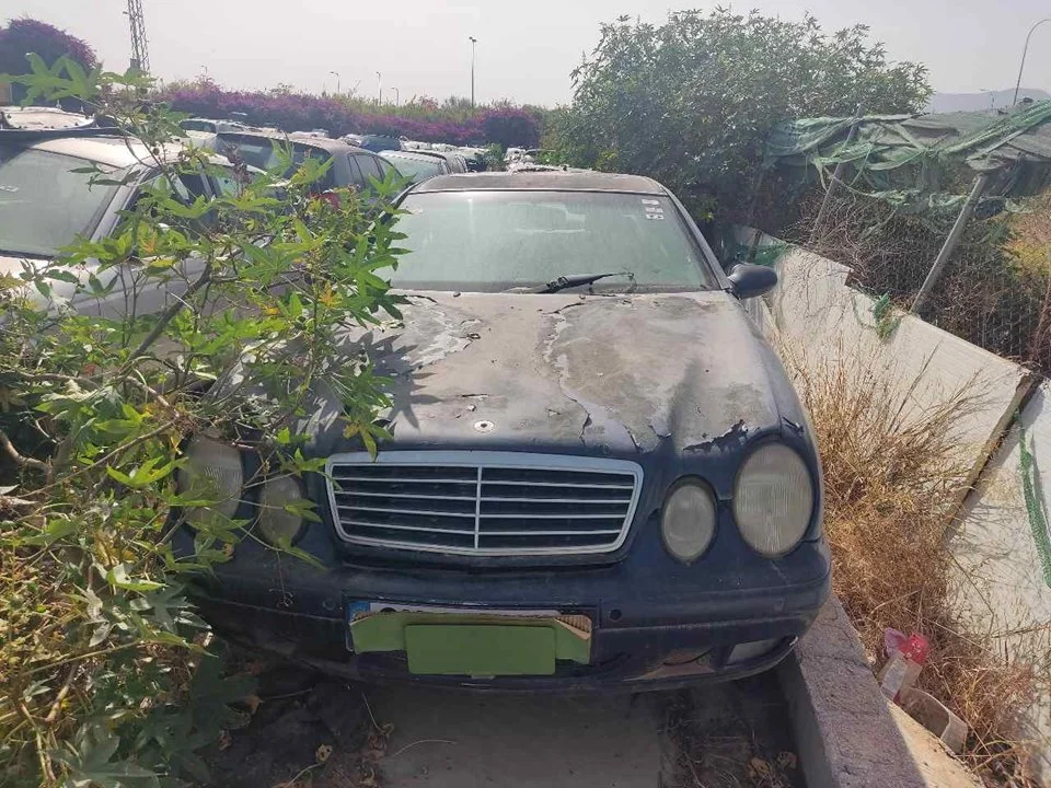 MERCEDES-BENZ CLK (BM 208) COUPE