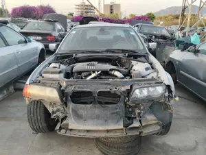 BMW SERIE 3 BERLINA (E46) foto 1