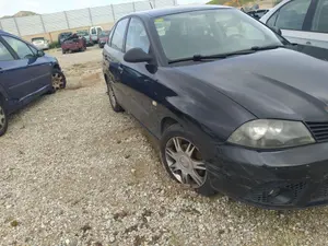 SEAT IBIZA (6L1) foto 6