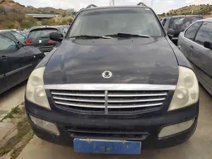SSANGYONG REXTON foto 1