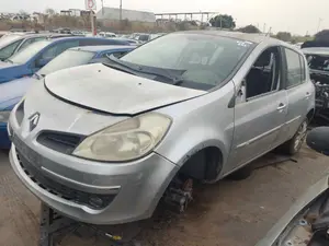 RENAULT CLIO III foto 1