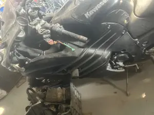 KAWASAKI ZZR 1400 foto 4