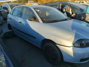 SEAT IBIZA (6L1) foto 4