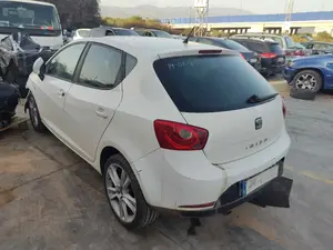 SEAT IBIZA BERLINA (6J5) foto 4
