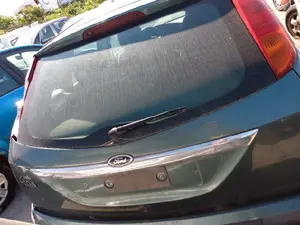 FORD FOCUS BERLINA (CAK) foto 3