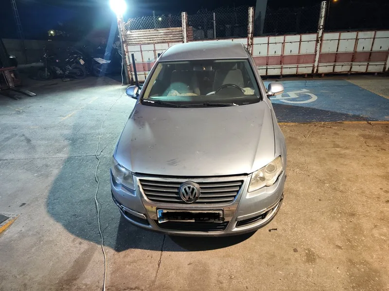 VOLKSWAGEN PASSAT BERLINA (3C2)