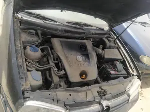 VOLKSWAGEN GOLF IV BERLINA (1J1)(10.1997) foto 4