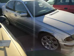 BMW SERIE 3 BERLINA (E46) foto 3