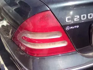 MERCEDES-BENZ CLASE C (BM 203) BERLINA foto 3