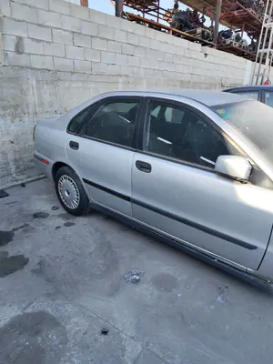 VOLVO S40 BERLINA foto 4