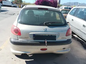 PEUGEOT 206 foto 3