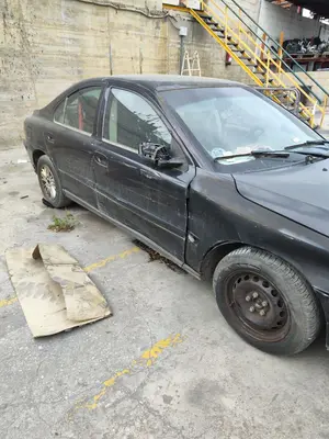 VOLVO S60 BERLINA foto 3