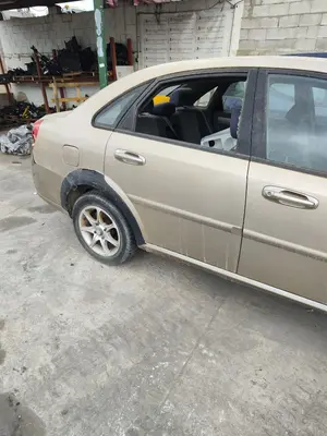 CHEVROLET LACETTI foto 4