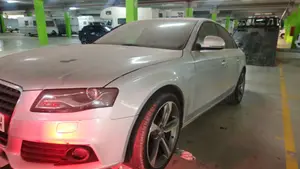 AUDI A4 BERLINA (8K2) foto 3