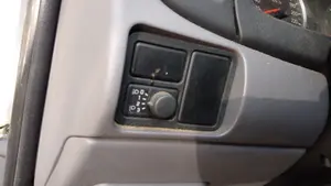 NISSAN ALMERA (N16/E) foto 16
