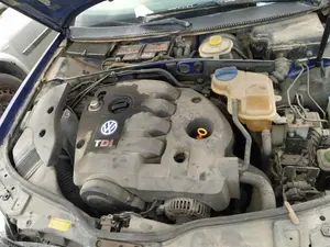 VOLKSWAGEN PASSAT BERLINA (3B3) foto 5