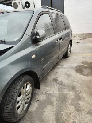 KIA CARNIVAL foto 4