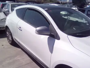 RENAULT MEGANE III COUPE foto 20