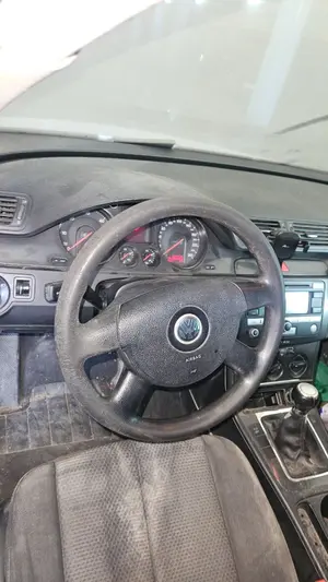 VOLKSWAGEN PASSAT VARIANT (3C5) foto 3