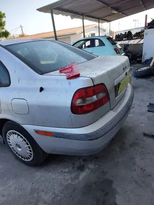 VOLVO S40 BERLINA foto 5