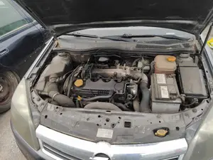OPEL ASTRA H BERLINA foto 6