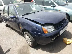 FORD FIESTA BERLINA (DX) foto 3