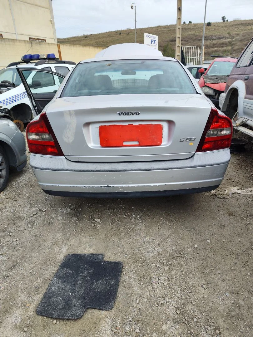 VOLVO S80 BERLINA