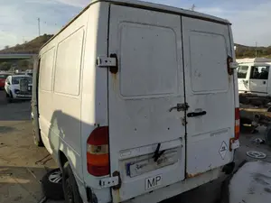 MERCEDES-BENZ SPRINTER FURGÓN (901-904) foto 2