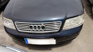 AUDI A6 BERLINA (4B2) foto 1