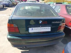 BMW SERIE 3 BERLINA (E36) foto 3