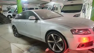 AUDI A4 BERLINA (8K2) foto 4