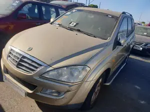 SSANGYONG KYRON foto 3