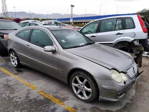 MERCEDES-BENZ CLASE C (BM 203) SPORTCOUPE foto 3