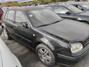 VOLKSWAGEN GOLF IV BERLINA (1J1)(10.1997) foto 3