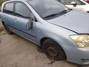 TOYOTA COROLLA (E12) foto 2