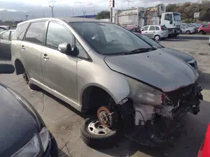MITSUBISHI GRANDIS (NA0W) foto 5