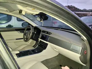 JAGUAR XF foto 6