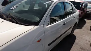 FORD FOCUS BERLINA (CAK) foto 27