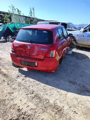 SUZUKI SWIFT BERLINA (RS/MZ) foto 6