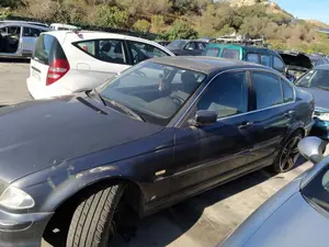 BMW SERIE 3 BERLINA (E46) foto 2