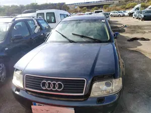 AUDI A6 BERLINA (4B2) foto 1