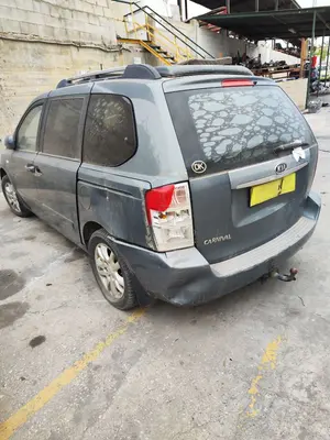 KIA CARNIVAL foto 6