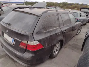 BMW SERIE 5 TOURING (E61) foto 24