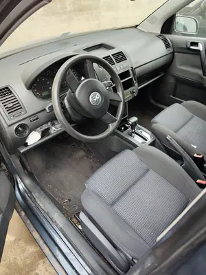 VOLKSWAGEN POLO IV (9N1) foto 4