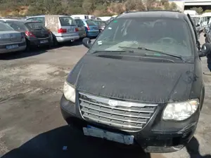 CHRYSLER VOYAGER (RG) foto 1