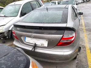MERCEDES-BENZ CLASE C (BM 203) SPORTCOUPE foto 6