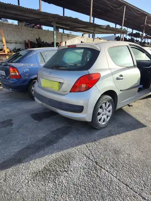PEUGEOT 207 foto 6